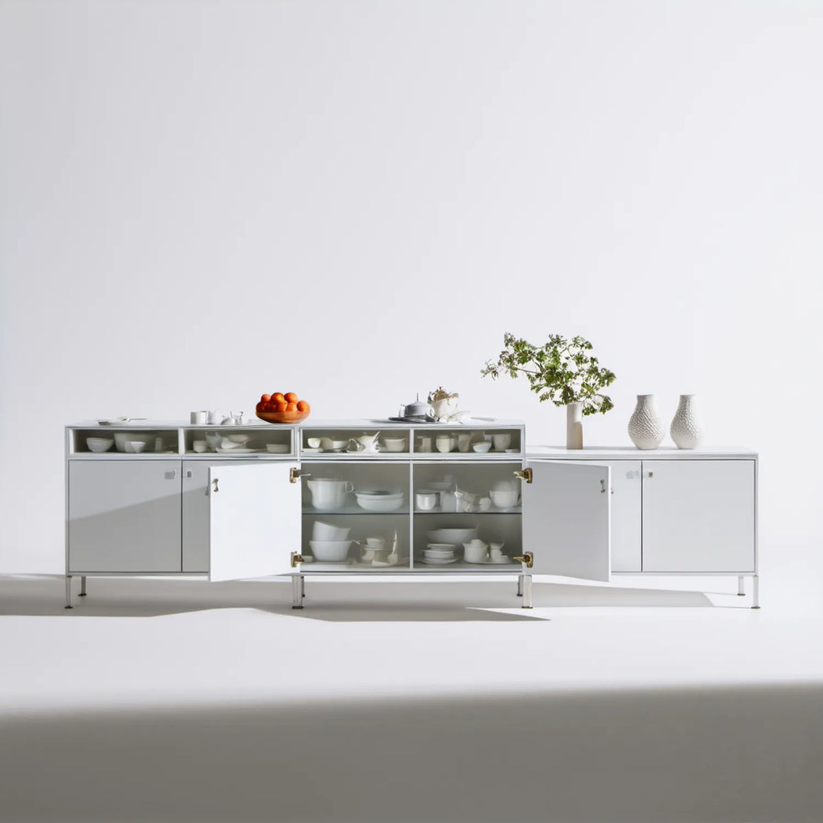 Zestaw 3 białych kredensów z przeszkleniami MDF i szkłem hartowanym 360 × 40 × 85 cm